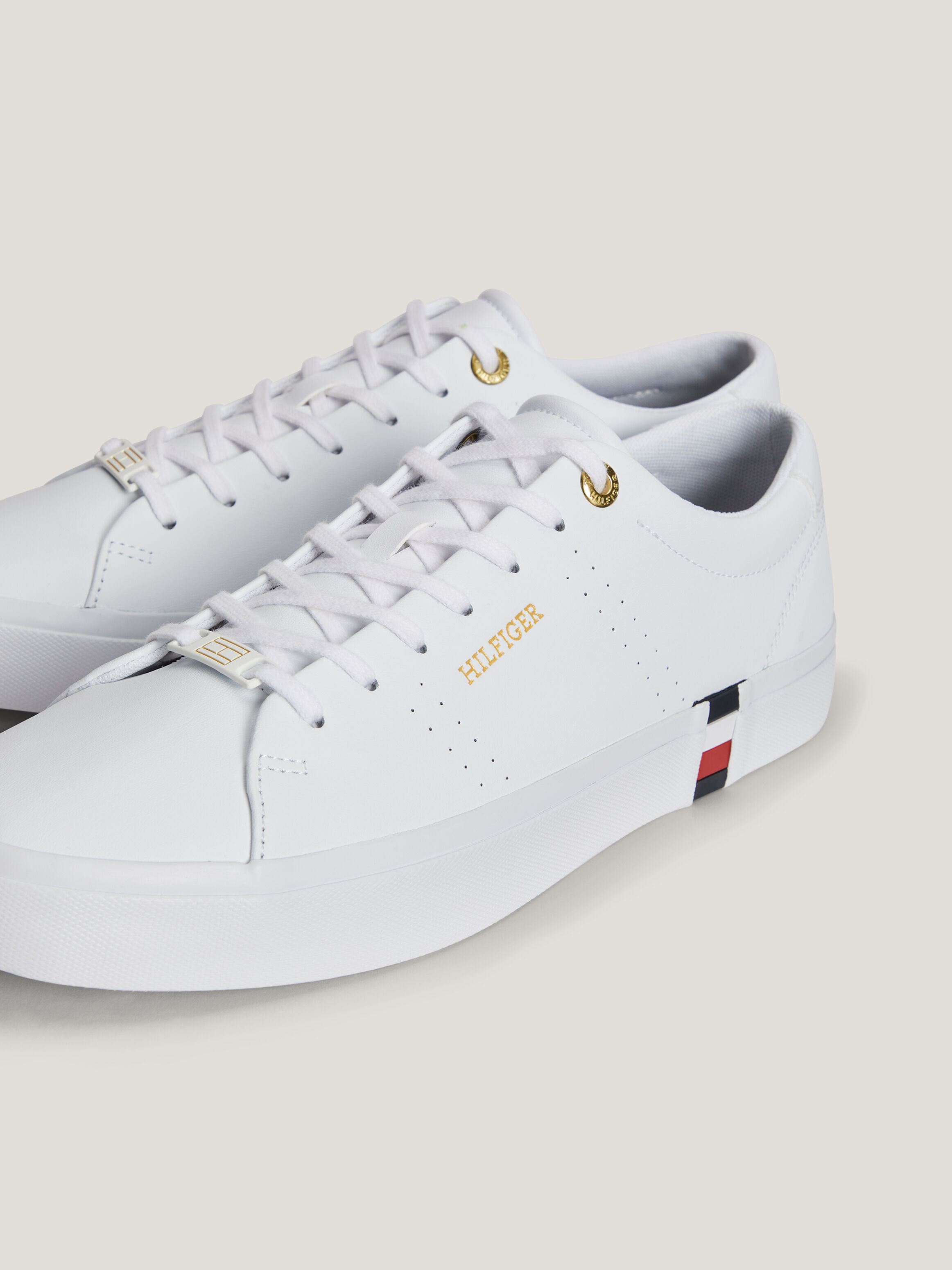 Tommy hilfiger essential lace up sneaker hot sale