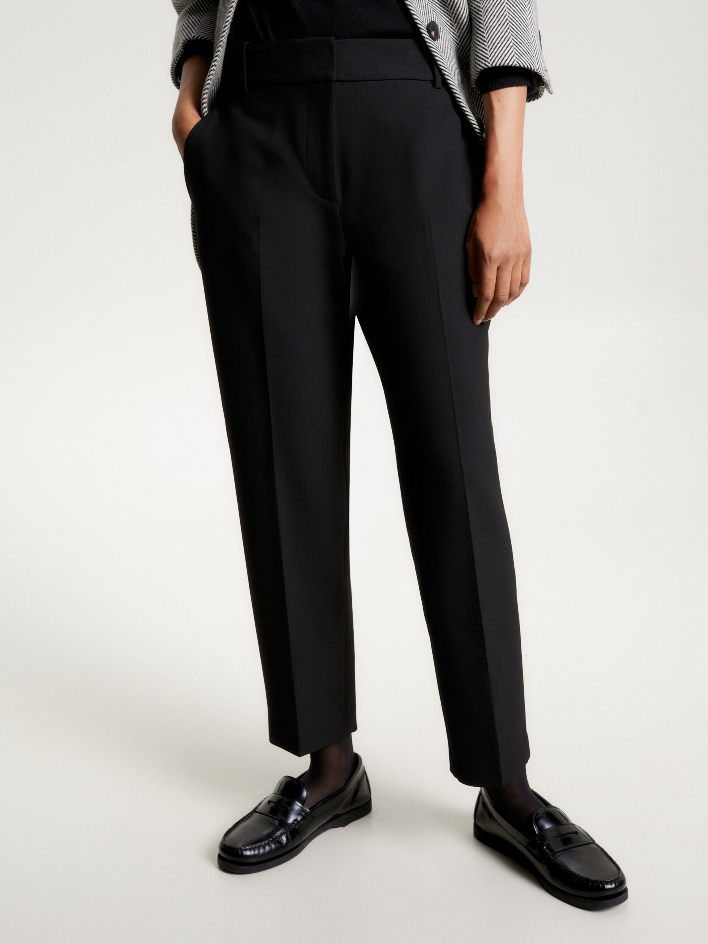 Tommy hilfiger pants outlet