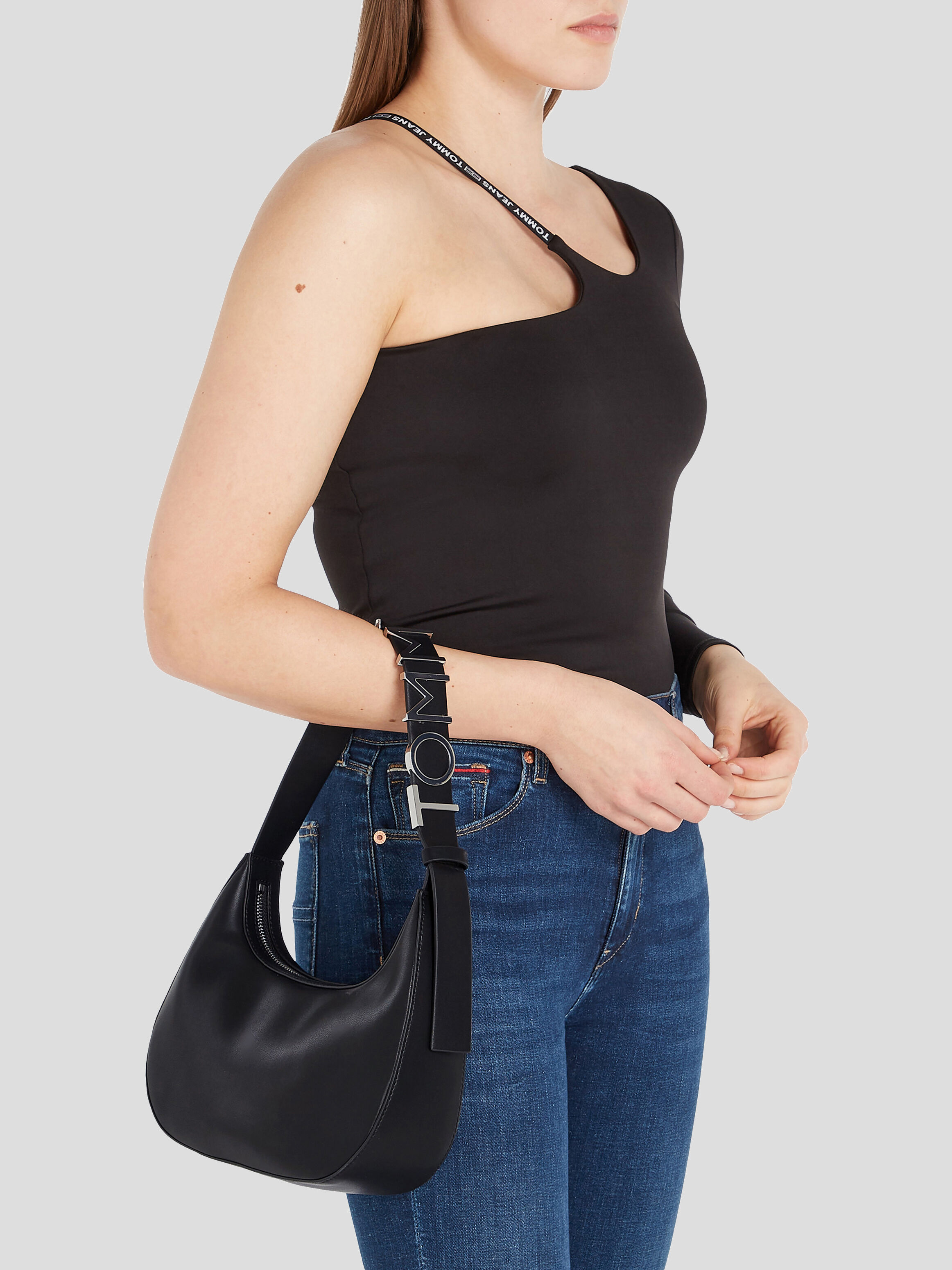 Bold Logo Shoulder Bag Tommy Hilfiger Taiwan
