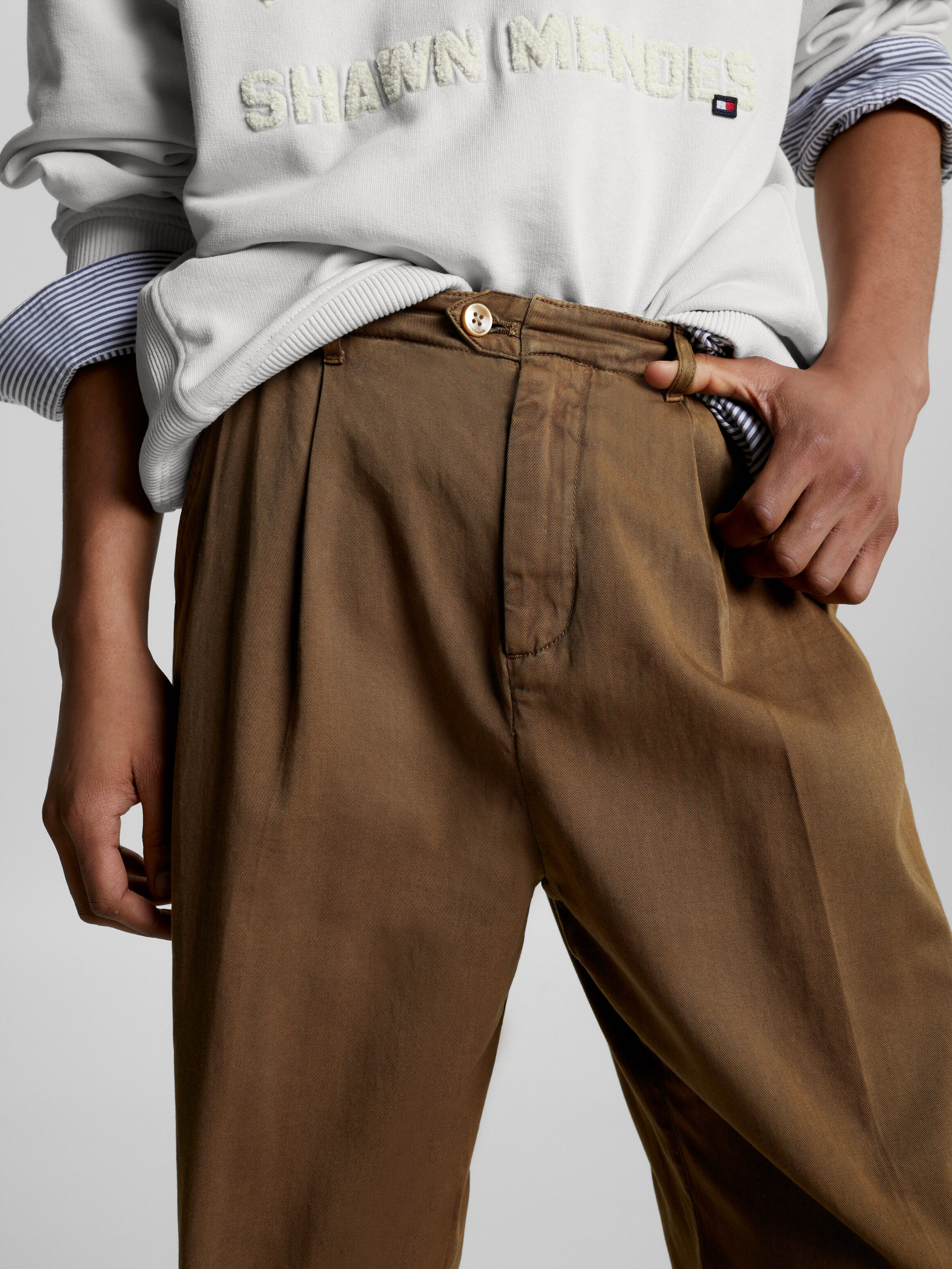Tommy hilfiger khaki cheap pants