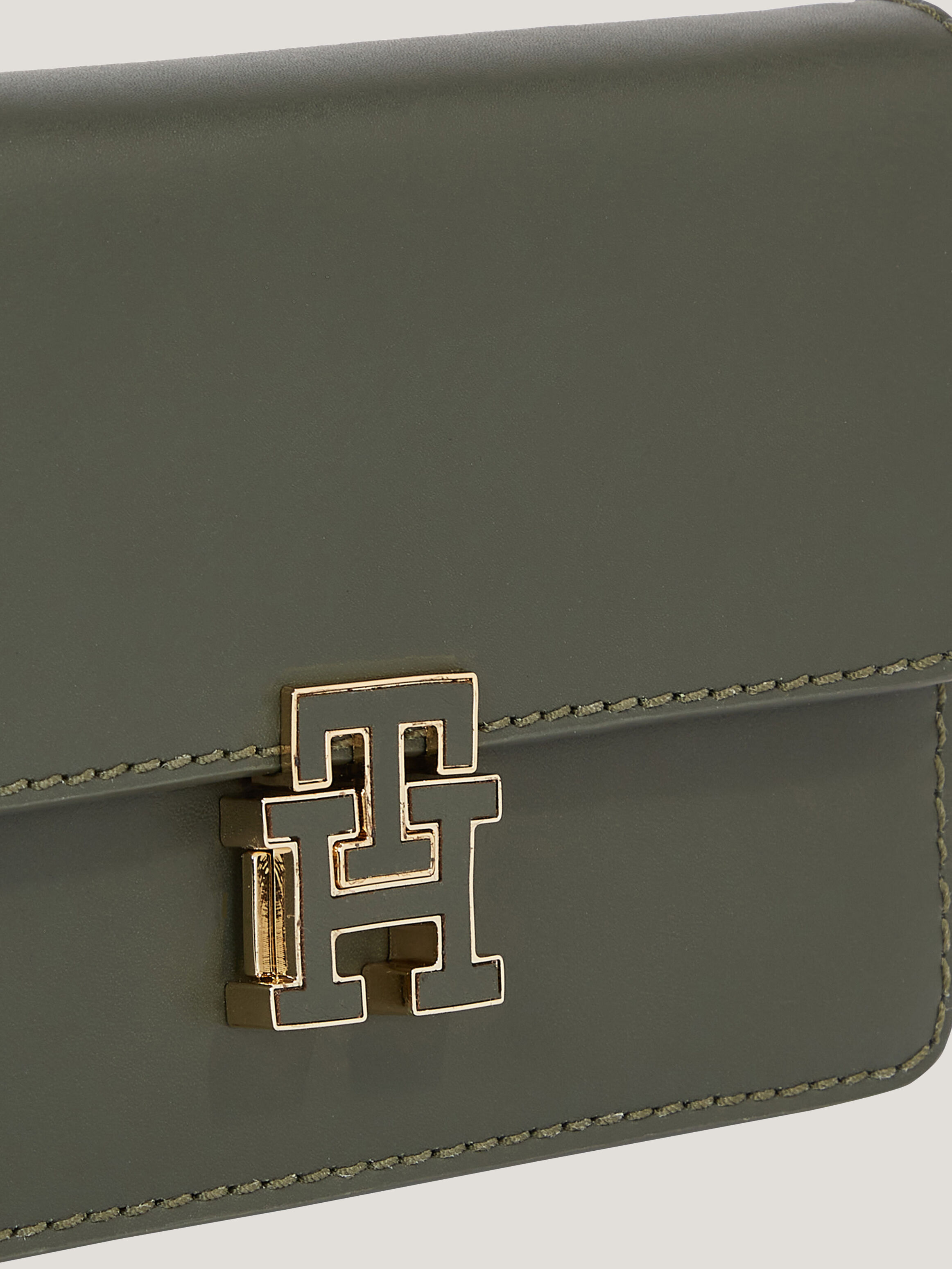 Tommy hilfiger pink bag best sale